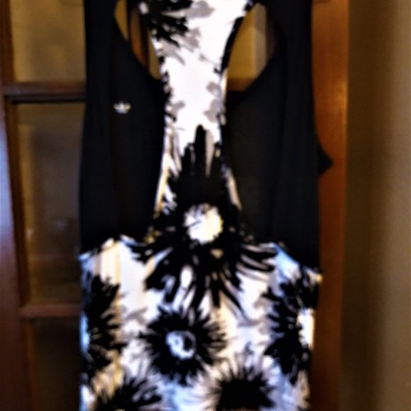 Adidas racerback tank large - Picture 2 of 5